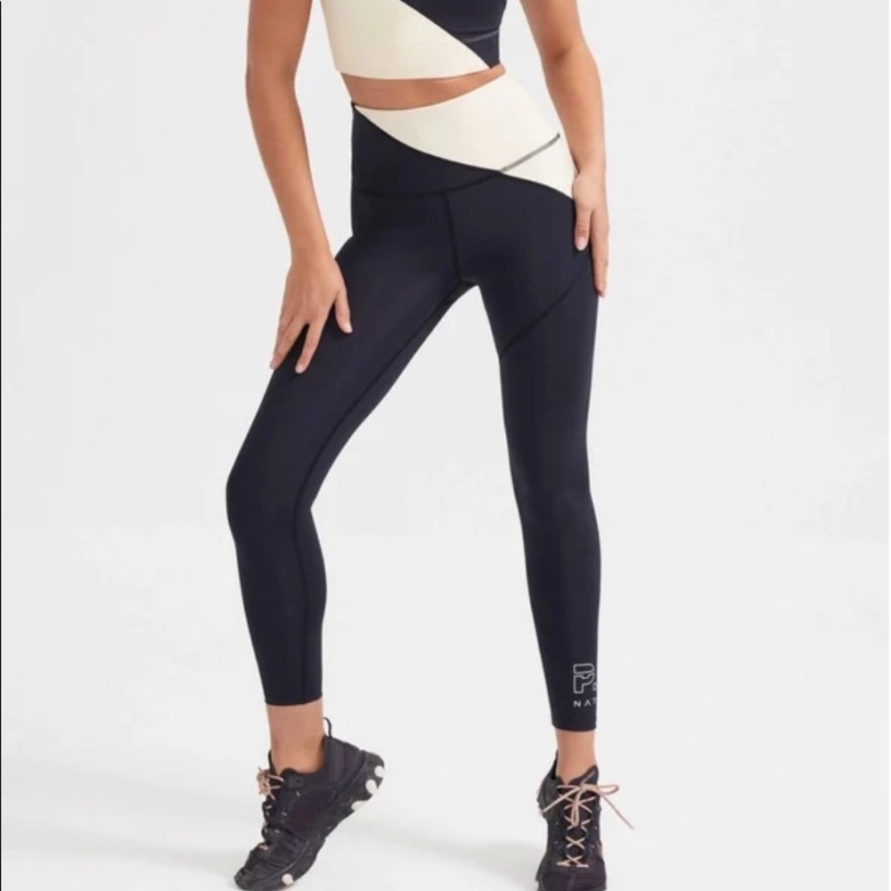 NWT PE Nation Stability Legging in Shortbread